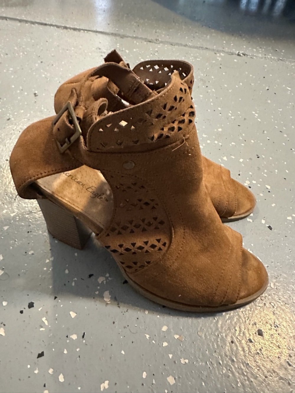 Women’s Suede Cutout Heeled Sandals - Tan
